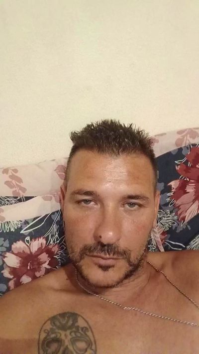 claudiosex82 live cam on Cam4