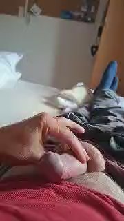 claus_ooe live cam on Cam4