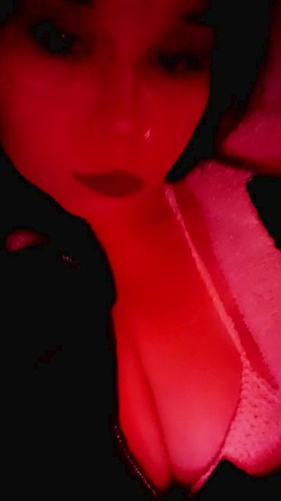 clementine29 live cam on Cam4