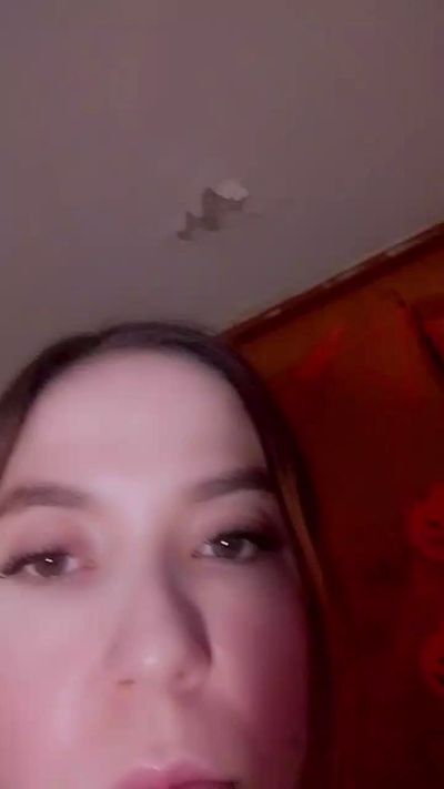 clhoe live cam on Cam4