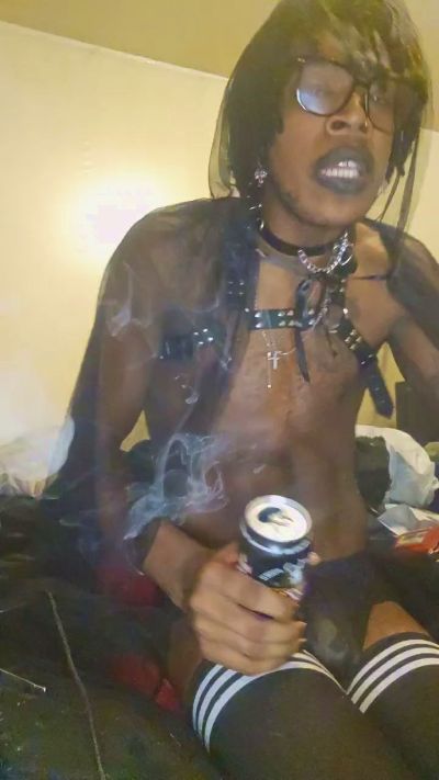 cmc28 live cam on Cam4