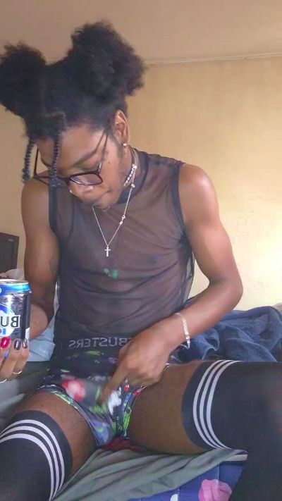 cmc28 live cam on Cam4