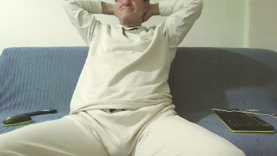 cnut482 live cam on Cam4