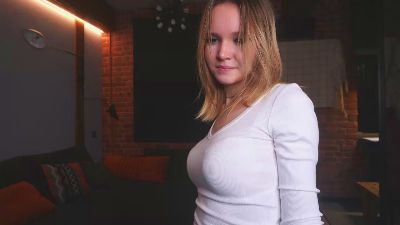 coco_schanel live cam on Cam4