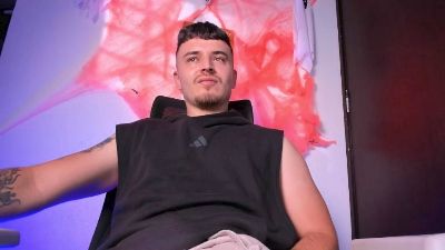 cody_lee2 live cam on Cam4