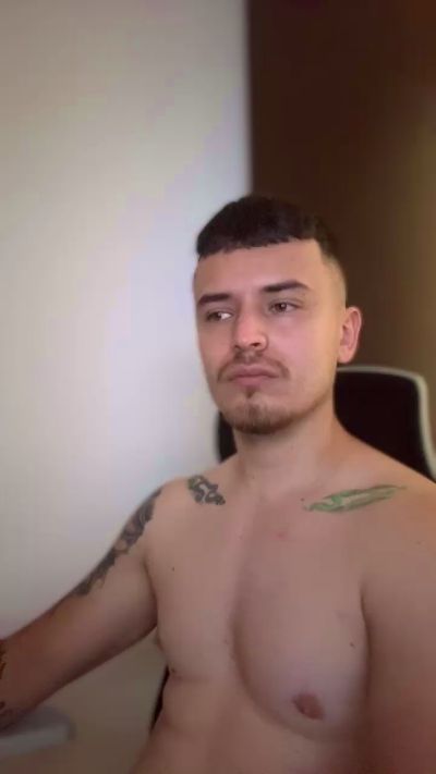cody_lee2 live cam on Cam4