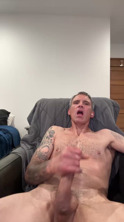 colonmt live cam on Cam4