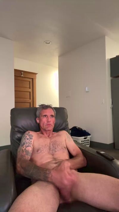 colonmt live cam on Cam4