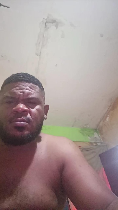 cometa2673 live cam on Cam4