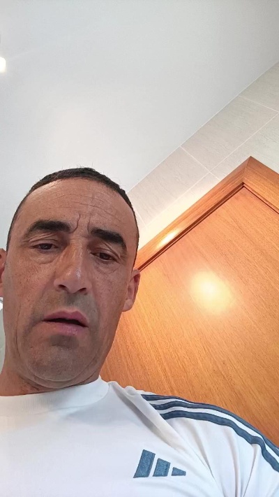 comilon77 live cam on Cam4