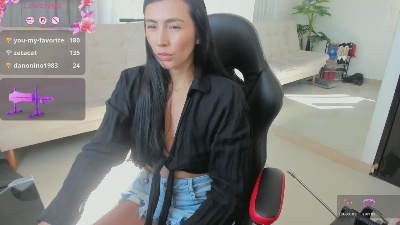 conie_jones live cam on Cam4