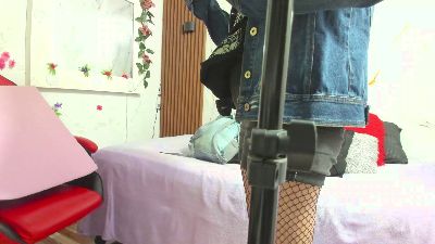 conny_blonde live cam on Cam4