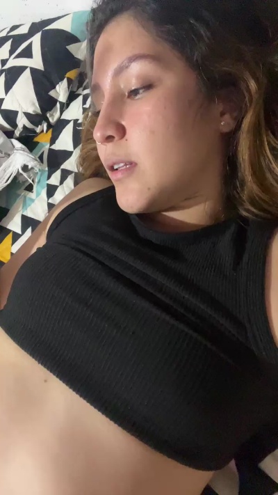 cora_2801 live cam on Cam4