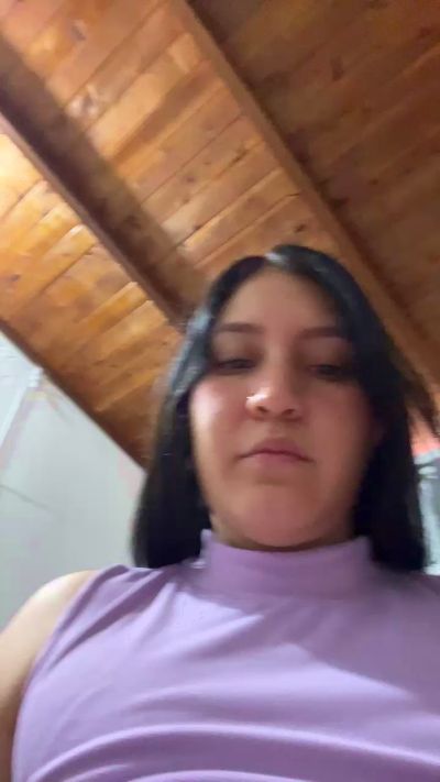 cora_2801 live cam on Cam4