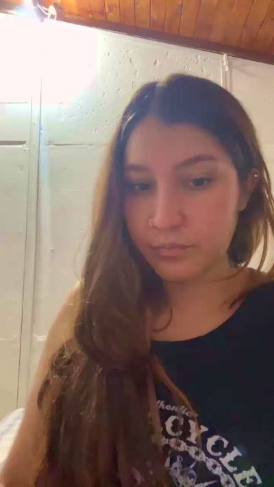 cora_2801 live cam on Cam4