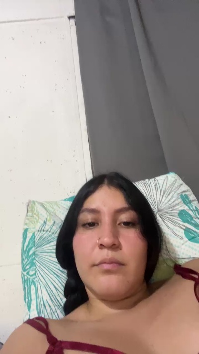 cora_2801 live cam on Cam4