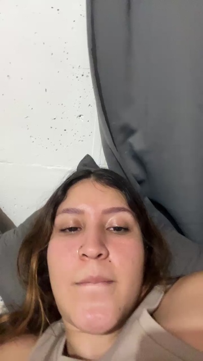 cora_2801 live cam on Cam4