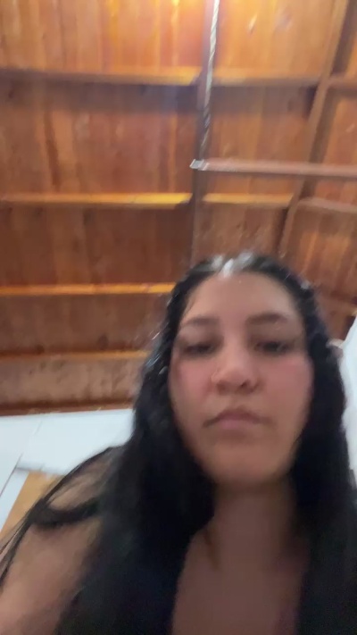 cora_2801 live cam on Cam4