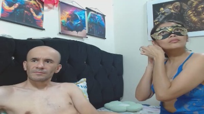 couple_hot86 live cam on Cam4