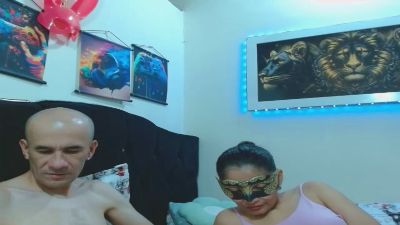 couple_hot86 live cam on Cam4
