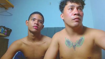 couplehot23xx live cam on Cam4