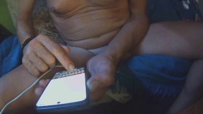 coyote144 live cam on Cam4