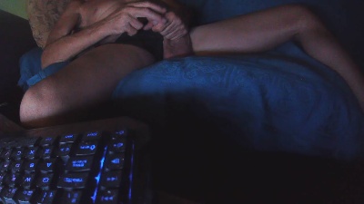 coyote144 live cam on Cam4
