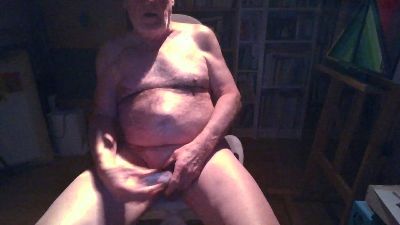 craw1 live performer webcam from Switzerland