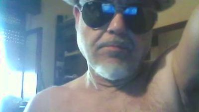 crazy1972 live cam on Cam4