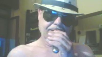 crazy1972 live cam on Cam4
