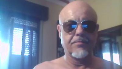 crazy1972 live cam on Cam4