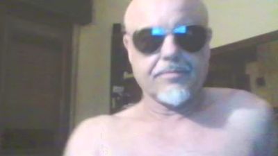 crazy1972 live cam on Cam4
