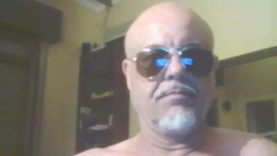 crazy1972 live cam on Cam4