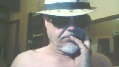 crazy1972 live cam on Cam4