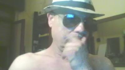 crazy1972 live cam on Cam4