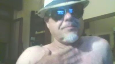 crazy1972 live cam on Cam4
