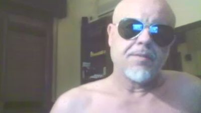 crazy1972 live cam on Cam4
