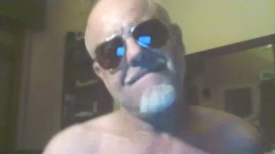 crazy1972 live cam on Cam4