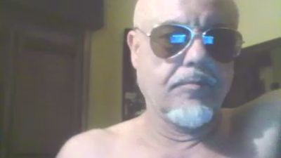crazy1972 live cam on Cam4