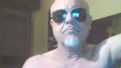 crazy1972 live cam on Cam4