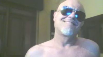 crazy1972 live cam on Cam4