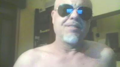 crazy1972 live cam on Cam4