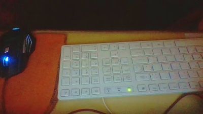 crazyhot18 live cam on Cam4