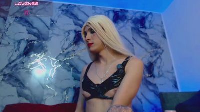 crislingery_dol live cam on Cam4