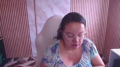 cristaljonnes_ live cam on Cam4