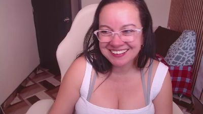 cristaljonnes_ live cam on Cam4