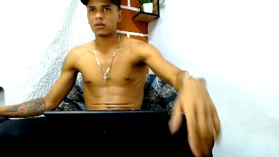 cristiantayron live cam on Cam4