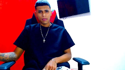 cristiantayron live cam on Cam4