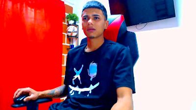 cristiantayron live cam on Cam4