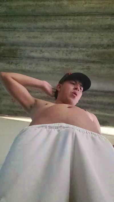 cristopher188 live cam on Cam4